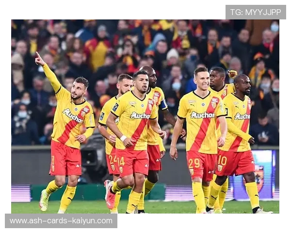 朗斯继续领跑法甲，萨热带队展现战斗力